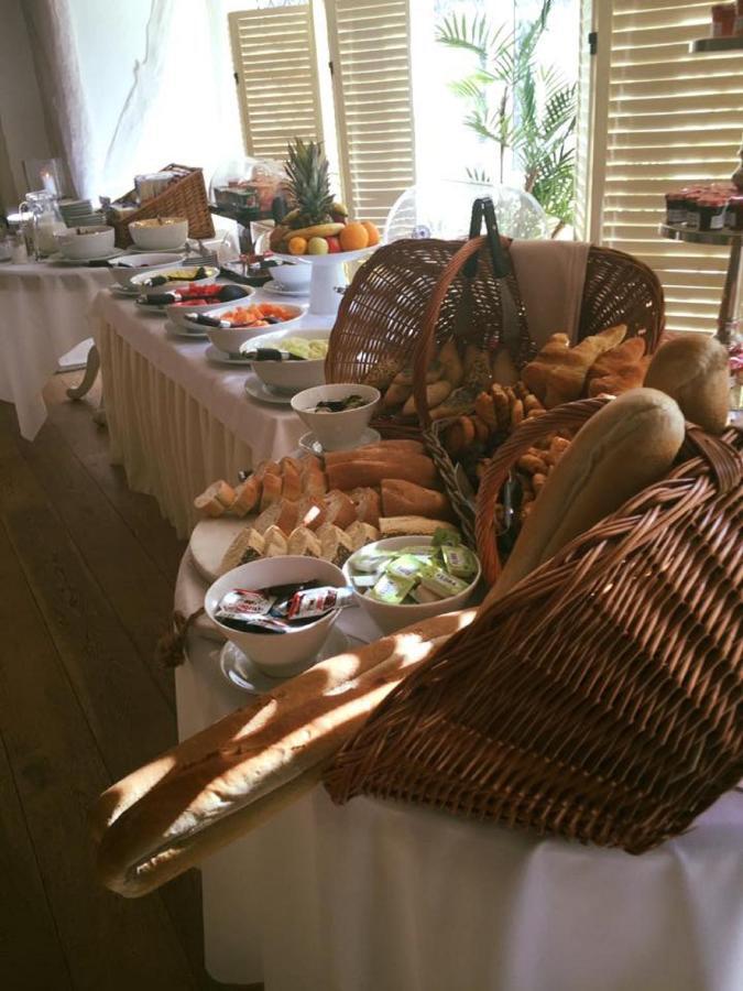 Hotel La Place St Aubin Ngoại thất bức ảnh